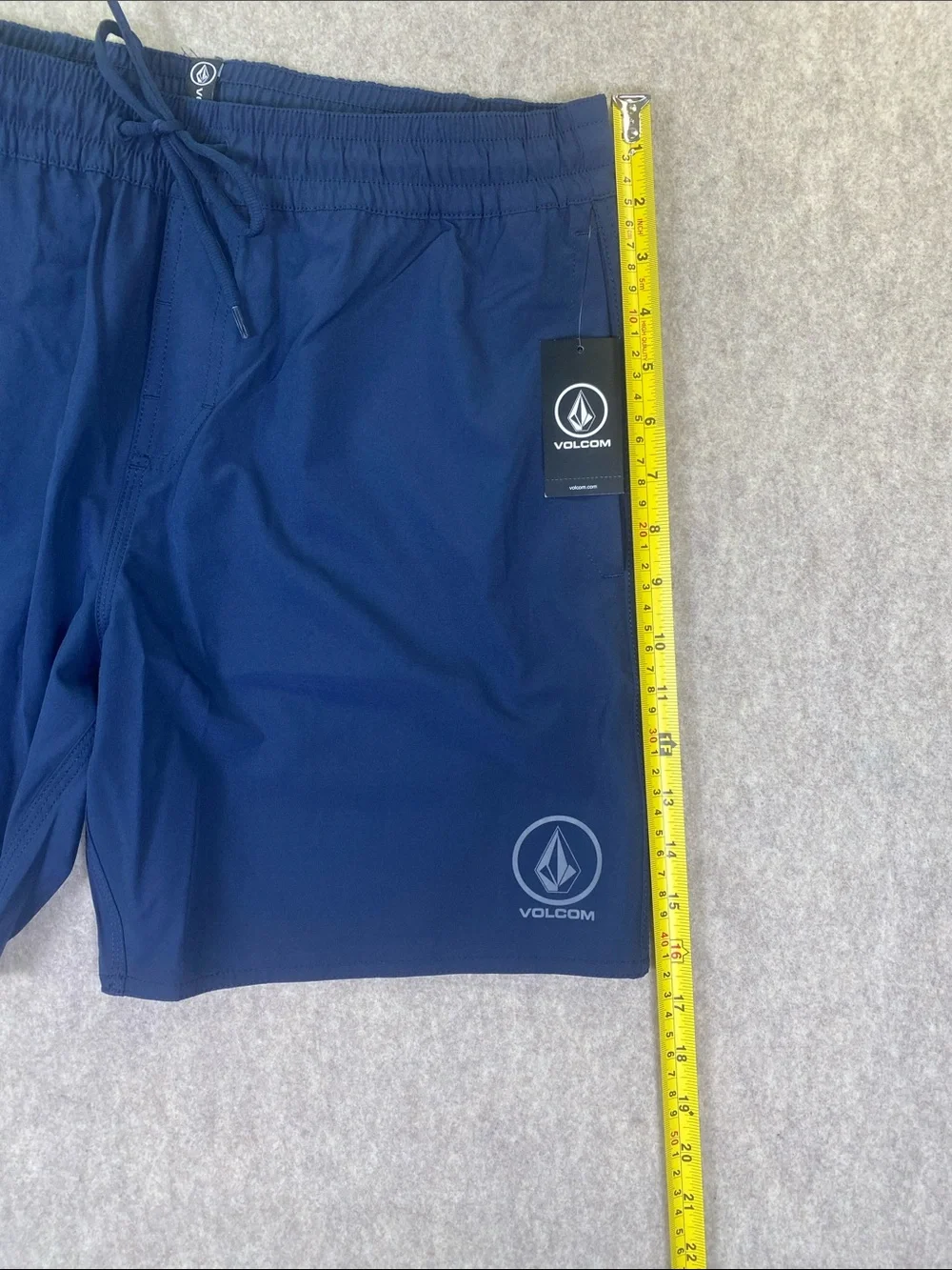 Volcom Manic Solid 7” Navy Blue Boardshorts Swim Trunks Size S NWT